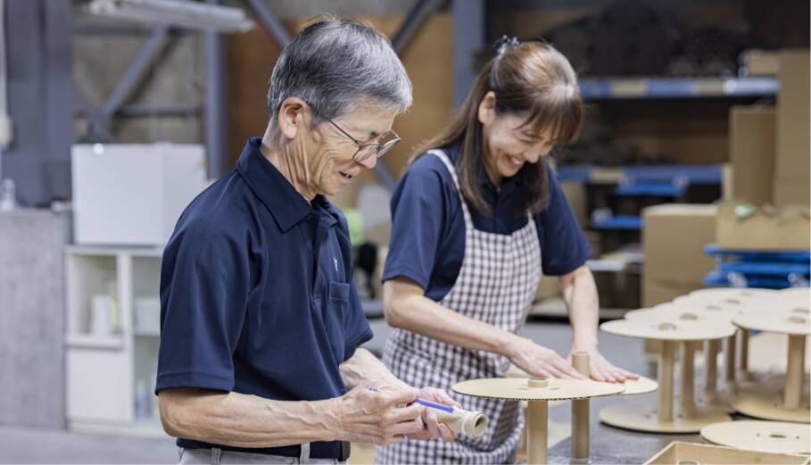 パートの方々が働いている様子